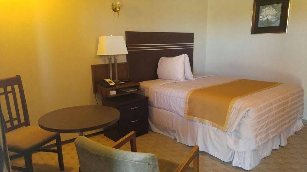 Melville Country Inn 外观 照片
